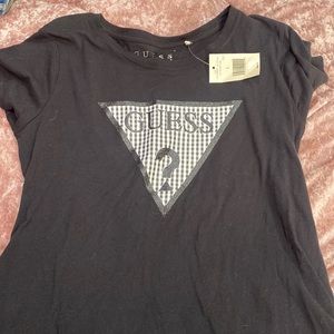 Black guess shirt